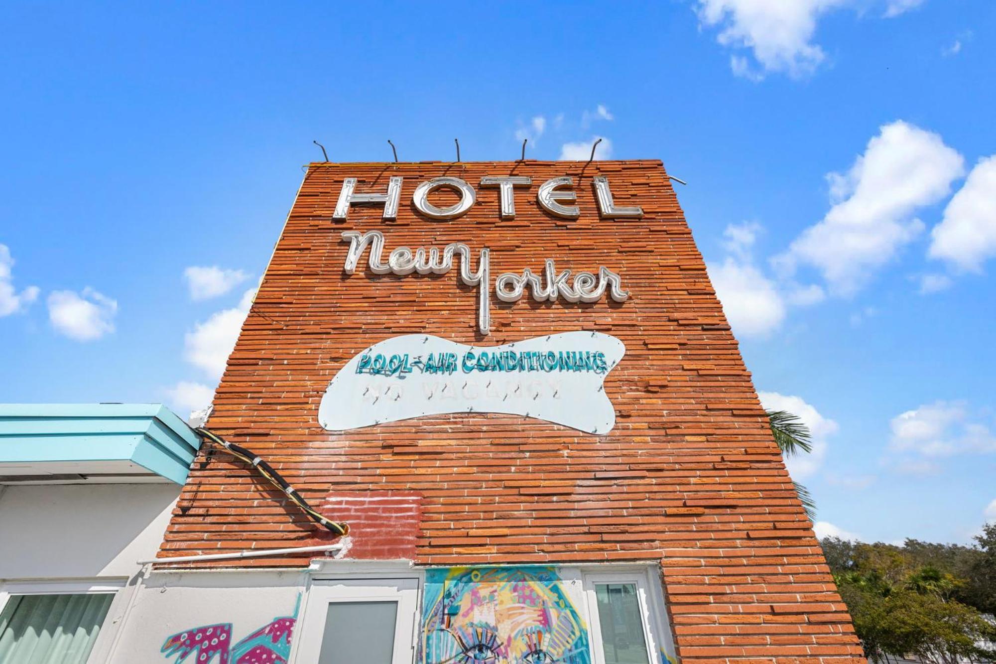 The New Yorker Hotel マイアミ エクステリア 写真